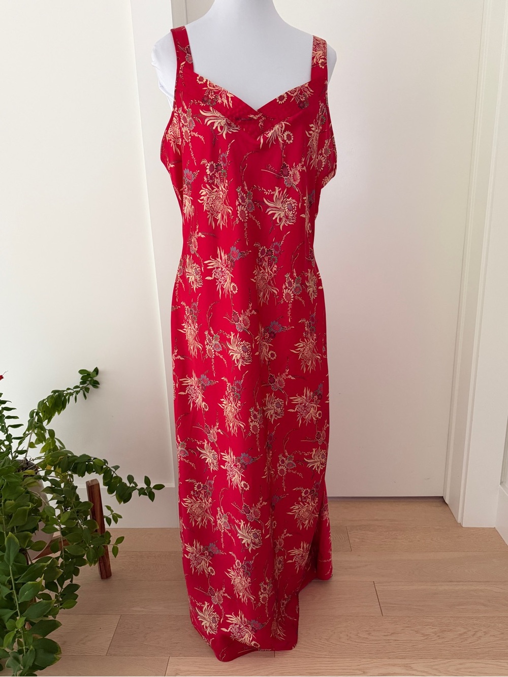 VINTAGE Versailles The Bay Maxi Nightgown Straps Slip Dress Red Satin Floral